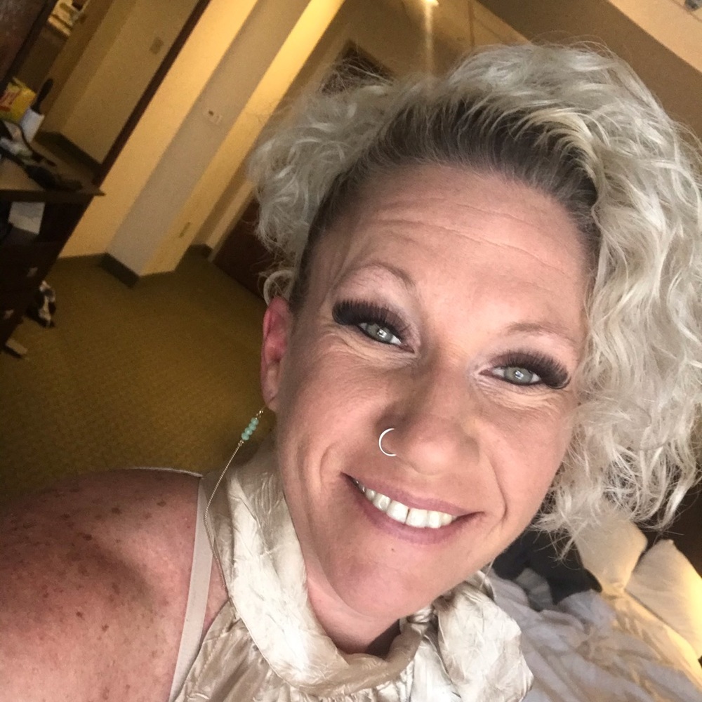 Meet your Posher, Christina